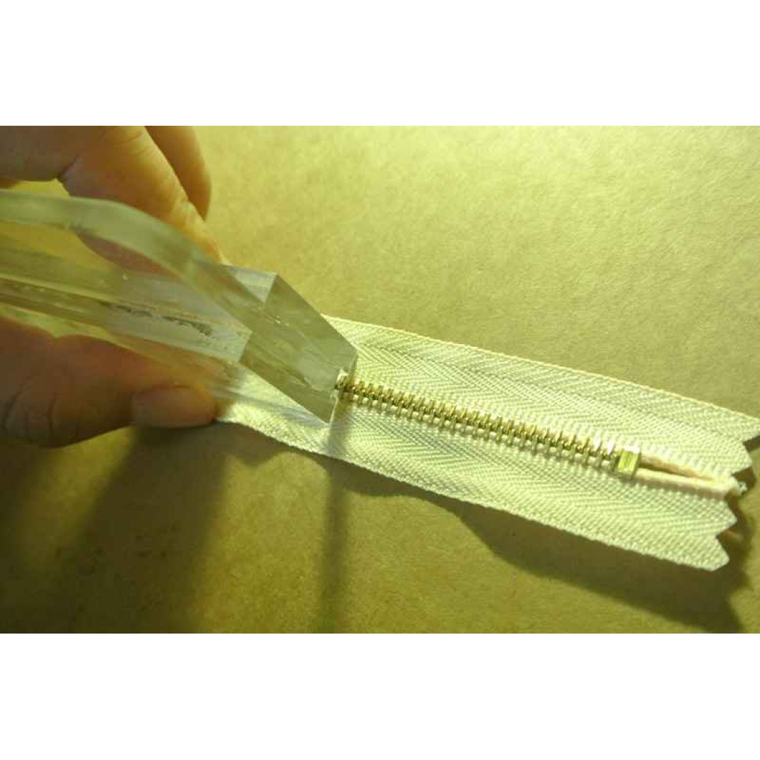 World debut zipper glue partner